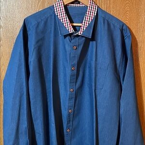 Casual Blue Button-Down Shirt with Checkered Collar